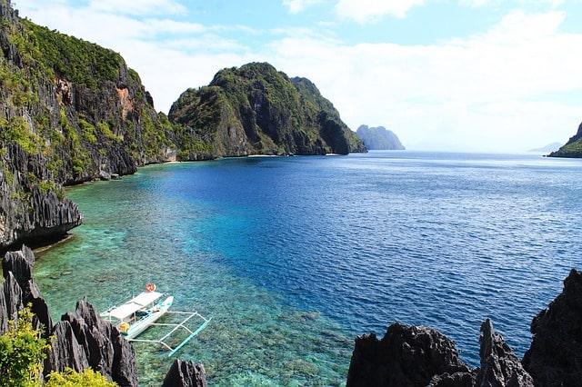 best islands to visit in philippines, beaches