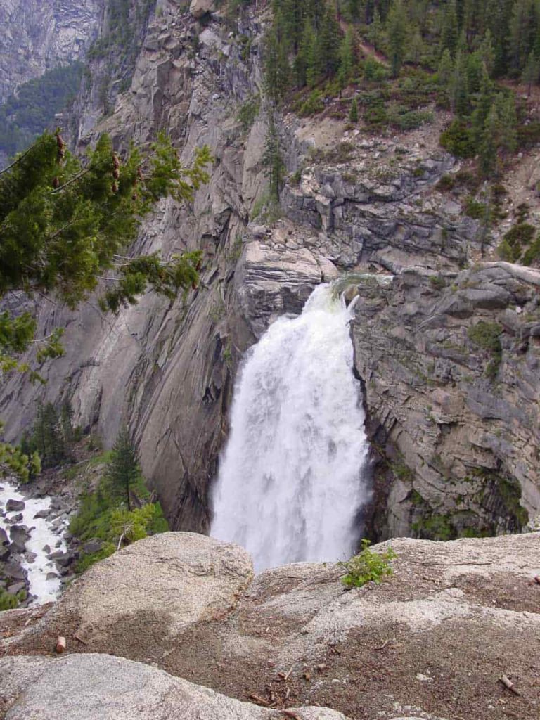 falls in california, hiking trails with waterfalls in california
